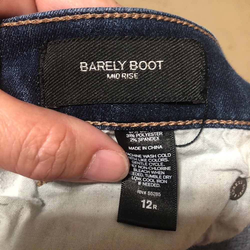 Women’s size 12R Express jeans